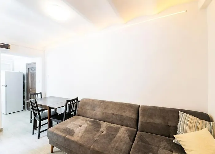 Beautiful 2br House W/ac 400meters Taksim Square