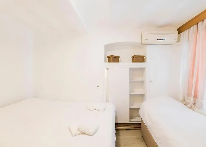 公寓 Beautiful 2br House W/ac 400meters Taksim Square *