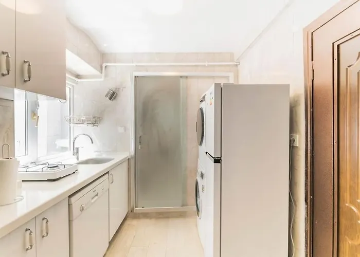 Beautiful 2br House W/ac 400meters Taksim Square *