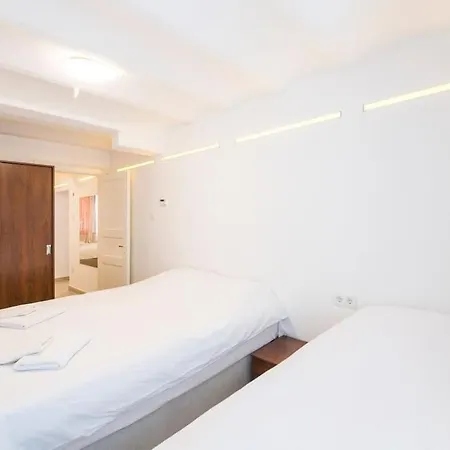 Daire Beautiful 2br House W/ac 400meters Taksim Square